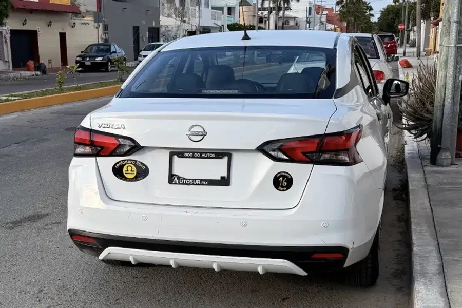 Sedan Rental